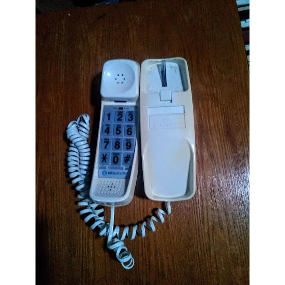 Bell South Telephone Handheld Desk Wall Mountable Push Button Hard Wired Light